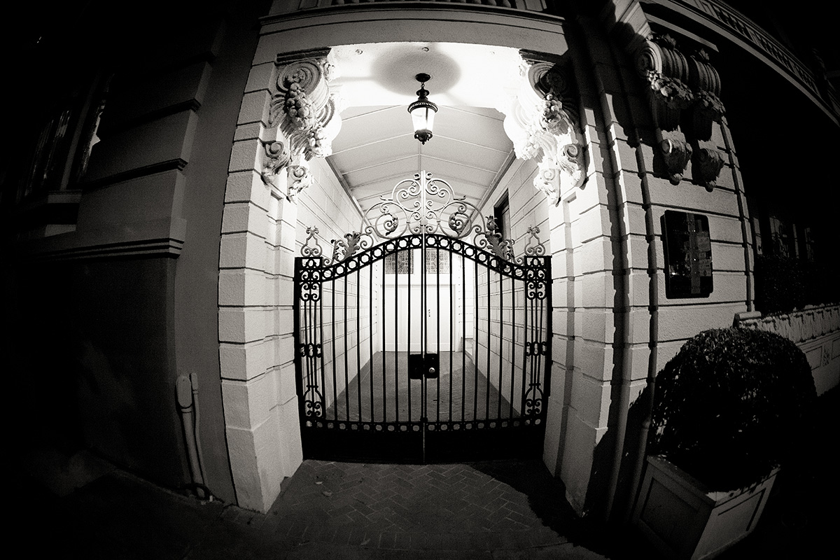 Historic city features seen along the walking tour.