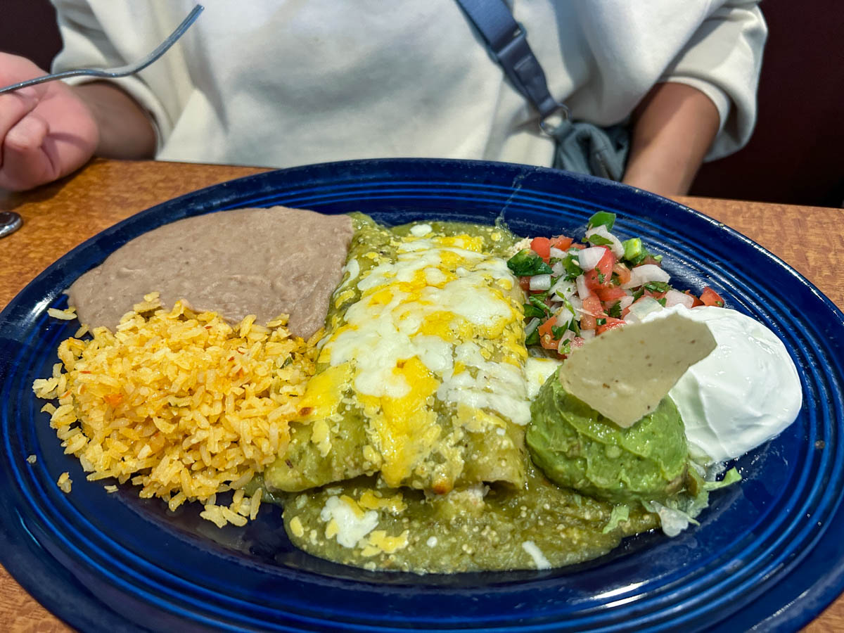 Los Tios Enchiladas Verdes
