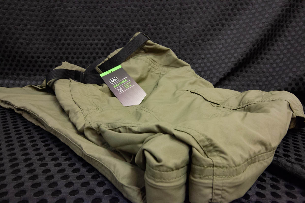 Men's Cargo Convertible Pants with belt